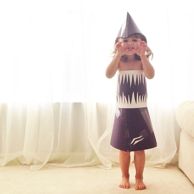 4 Yaşındaki Modacıdan Fantastik Kağıt Elbiseler