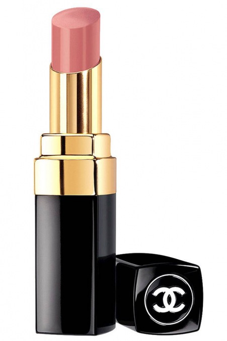 Çıplak dudaklar Chanel Rogue Coco Shine in Intime, $35