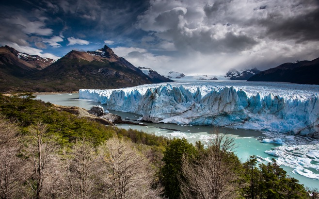 Güney Amerika kıtasındaki Şili ve Arjantin'in güney bölgesi Patagonya olarak adlandırılmaktadır. Polomski'nin 8000 km yolculuğunda çeşitli manzaraları içeren Patagonya seyahatinden çeşitli manzaraları içeren fotoğrafları: