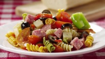 İtalyan Makarna Salatası Tarifi Videolu