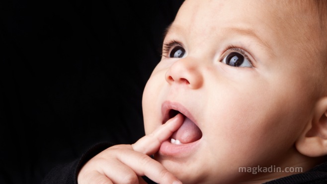 Bebeklerde Diş Çıkarma Belirtileri ve Yapılması Gerekenler