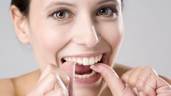 Diş Eti Kanaması Nedenleri ve Nasıl Önlenir