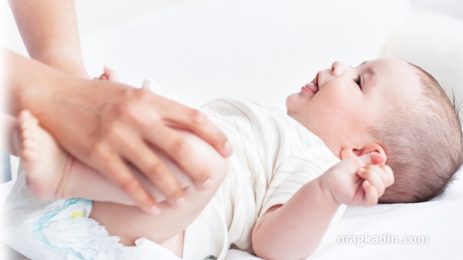 Yenidoğan Bebekler ile Yürüyen Bebeklerde Kabızlık: Nedenleri ve Nasıl Geçer